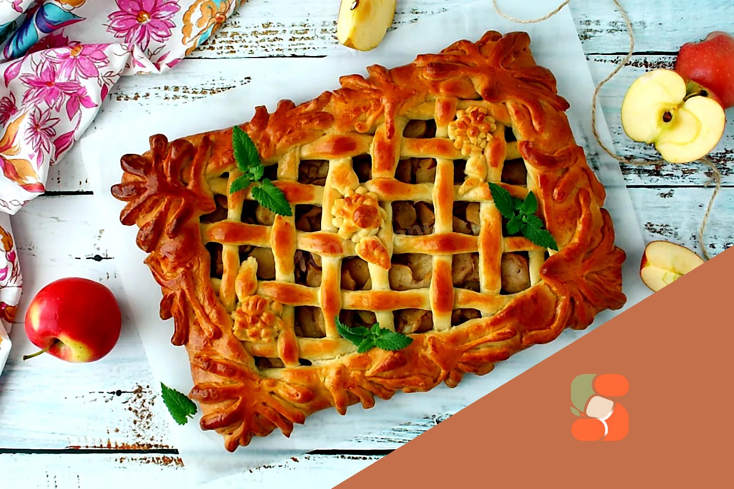 Пиріг з яблуками із дріжджового тіста в духовці