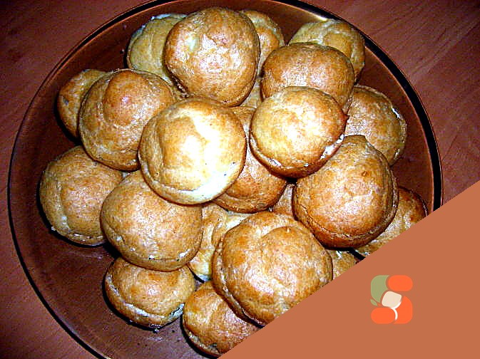 Смажений ковбасний сир у паніровці