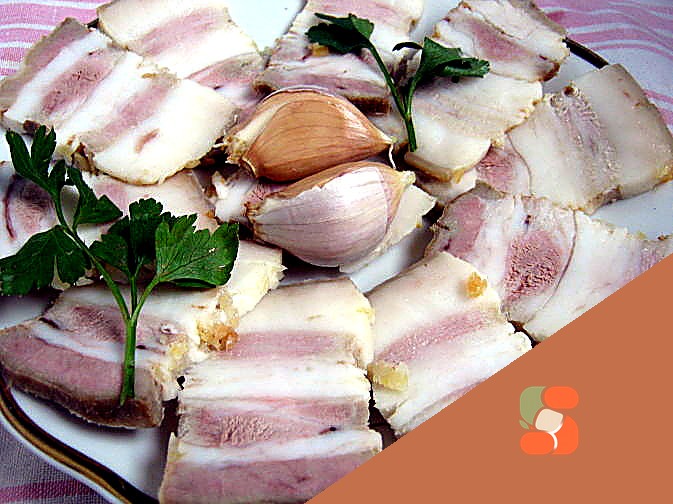 Курячий суп з червонокачанною капустою