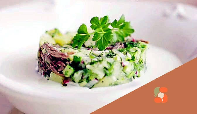 Томатний суп із сочевицею