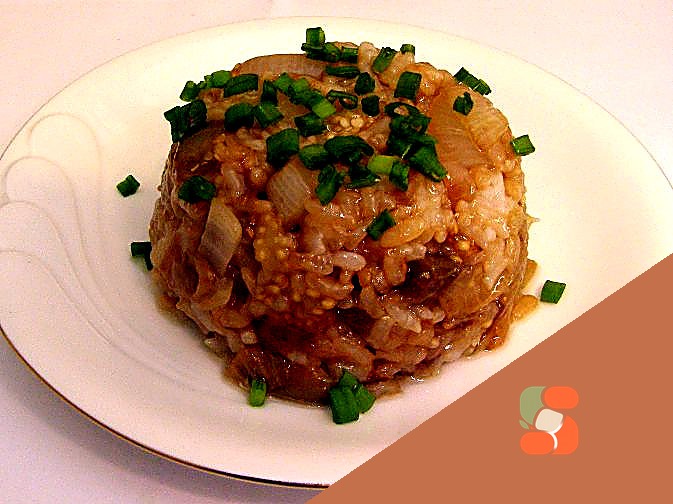 Курячий суп зі шпинатом, беконом та вершками