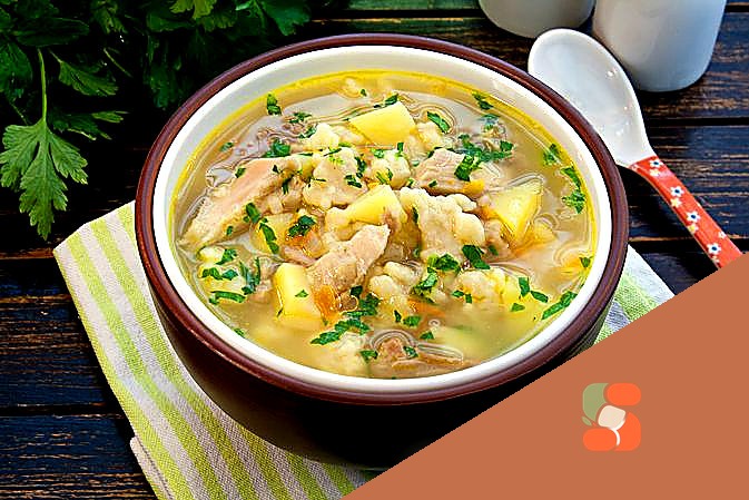 Борщ зі свининою та квашеною капустою